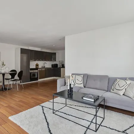 Apartament Hyggelig 2br M Privat Parkering