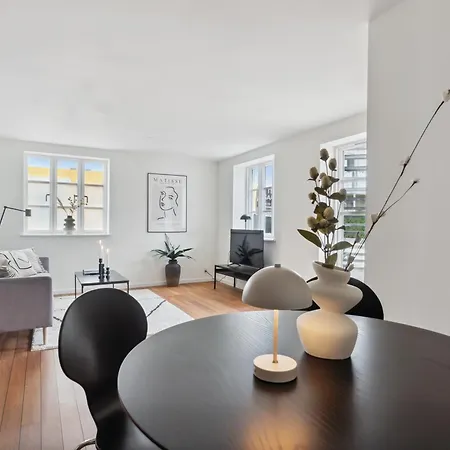 Hyggelig 2br M Privat Parkering Apartament *