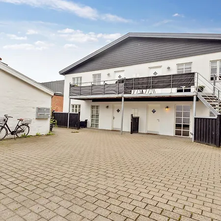 Hyggelig 2br M Privat Parkering Aalborg